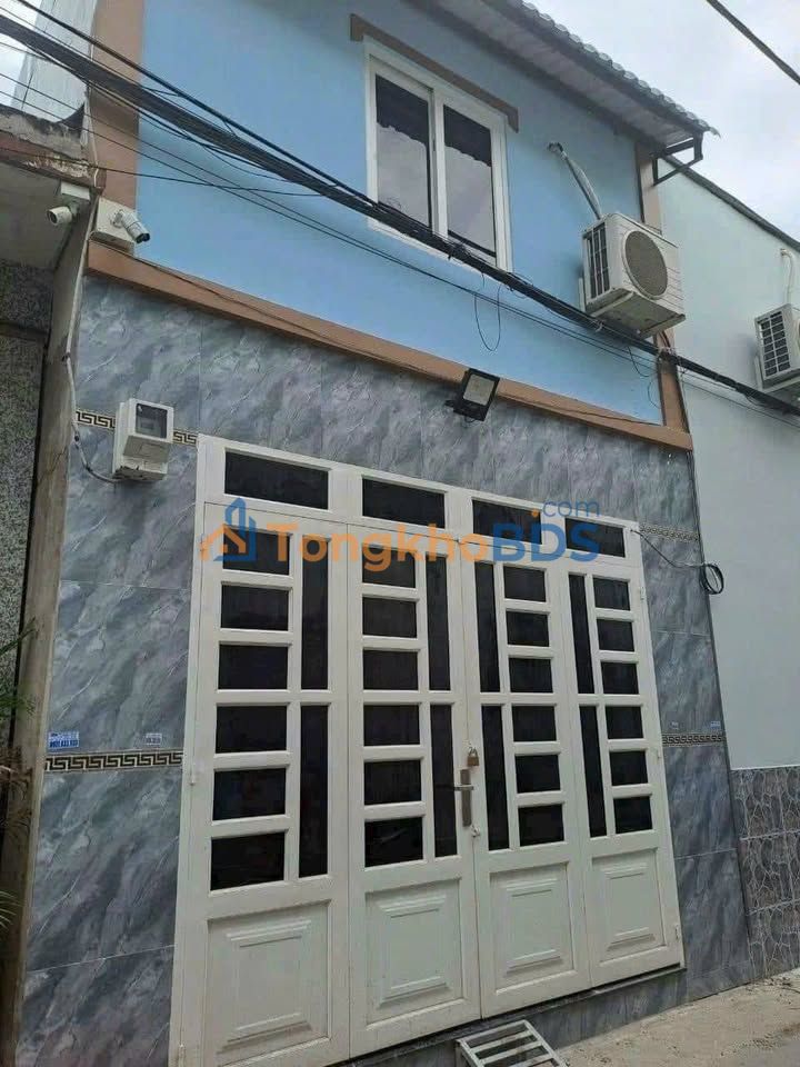 Nhà Hẻm Xe Hơi Hóc Môn 22m² - Giá 860 Triệu, Gần Coopmart