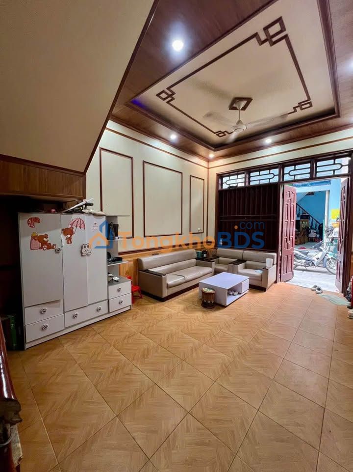 Nhà Phường Ba Đình, TP. Thanh Hóa - 40m² Giá 2.55 Tỷ, Ô Tô Vào Nhà