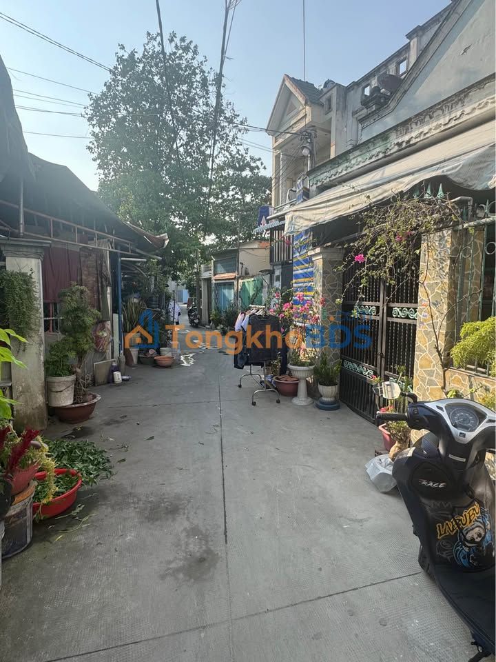 Nhà Đẹp 74m² Hẻm Thông Bình Chánh - Sổ Đỏ Riêng, Giá 2.75 Tỷ