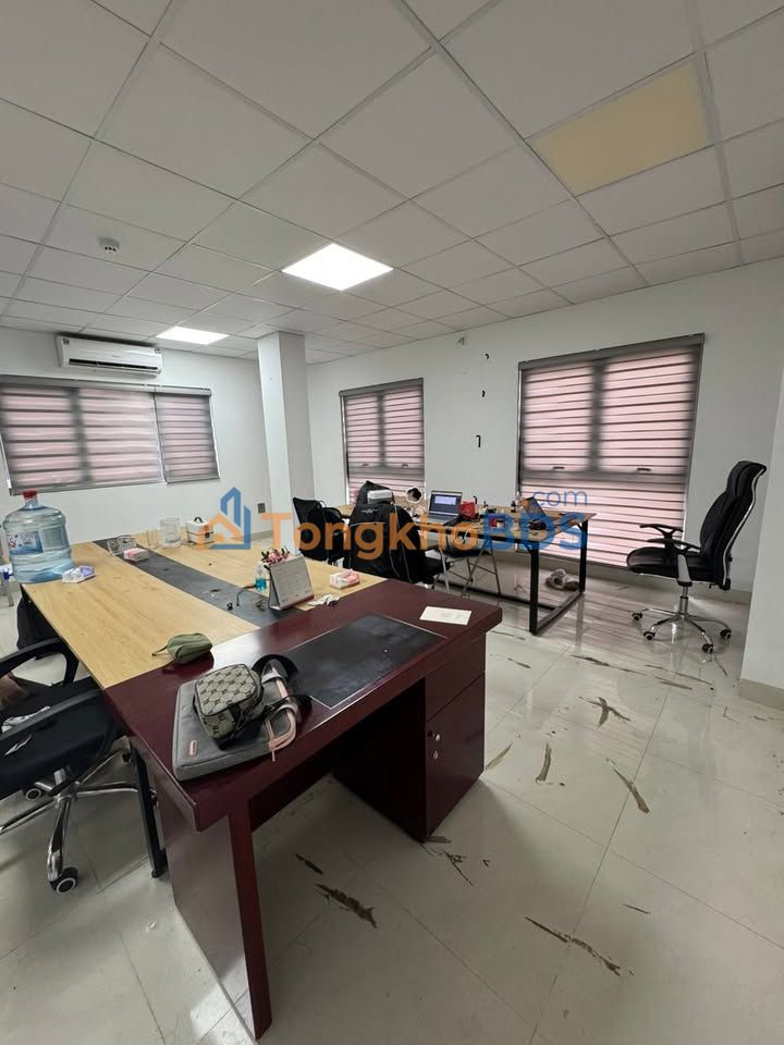 Cho thuê văn phòng 80m² Nguyễn Xiển - Tòa Toronto, 10tr/tháng