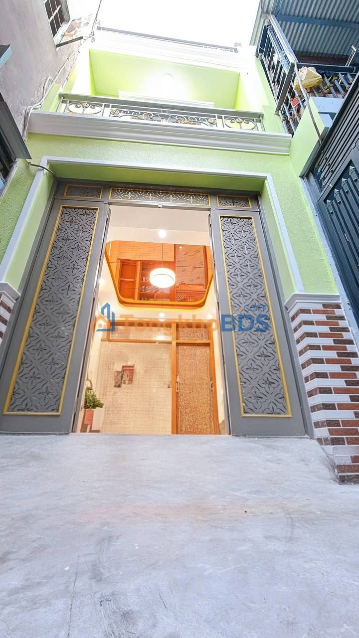 Nhà 2 Lầu 2PN Quận 4 - Sổ Hồng Hoàn Công - Giá 3.3 Tỷ