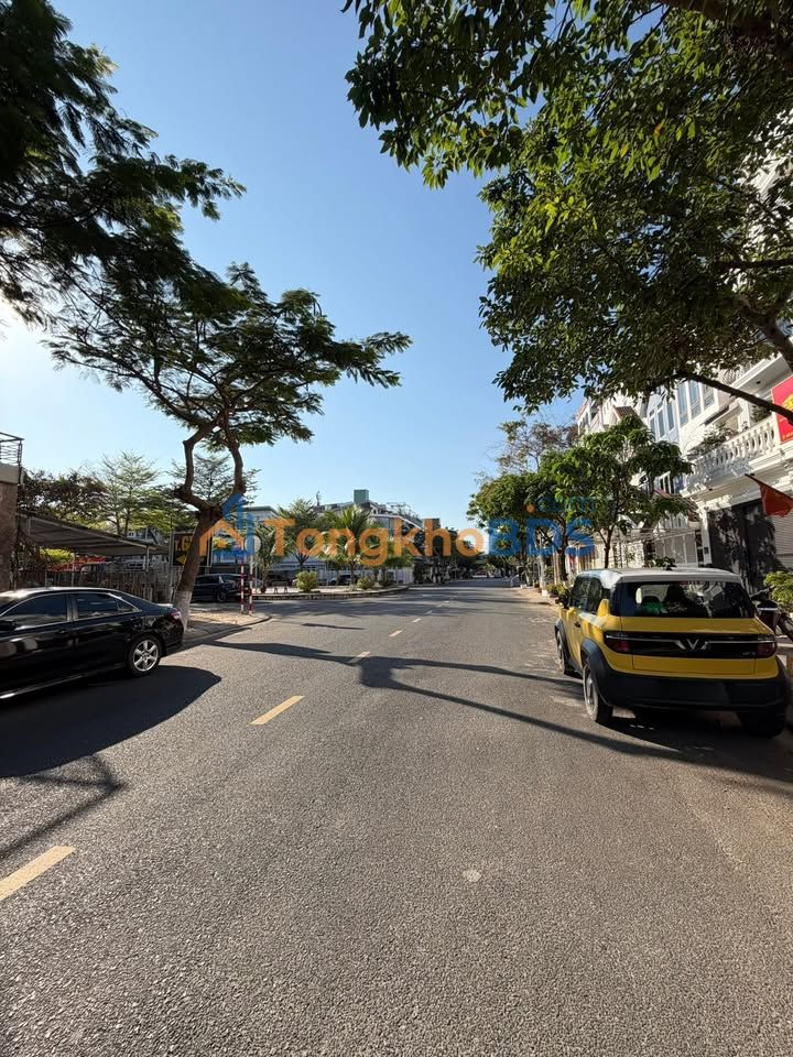 Nhà Mặt Tiền Thích Quảng Đức - Nha Trang: 102m², 4 Tầng, Kinh Doanh Đỉnh Cao