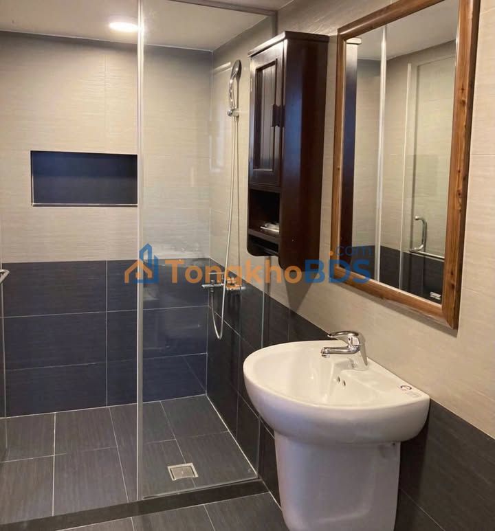 Bán Khách Sạn 7 Tầng View Biển Nha Trang - 21 Tỷ