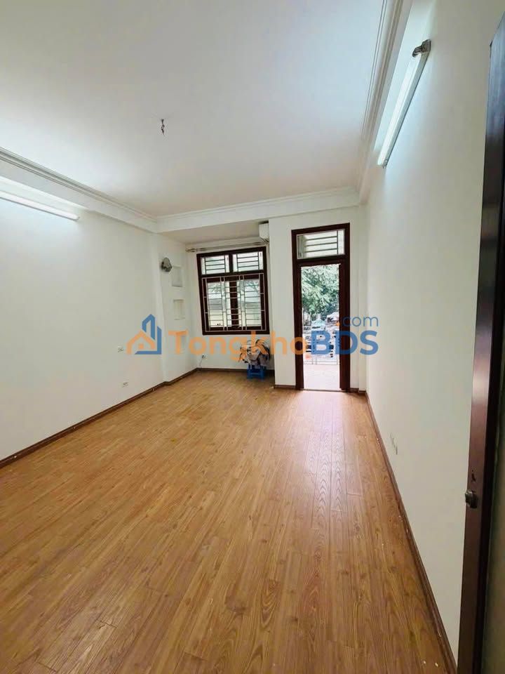 Nhà Nguyên Căn Đại Mỗ 70m² 3 Tầng - Giá 18 Triệu/Tháng - Ô Tô Đỗ Cửa