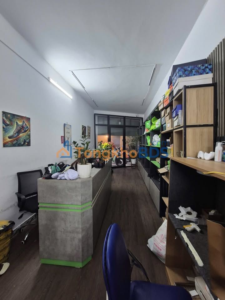 Nhà Nguyên Căn MP Giáp Bát 45m² x 3 Tầng - Ô Tô Tránh, KD Tốt