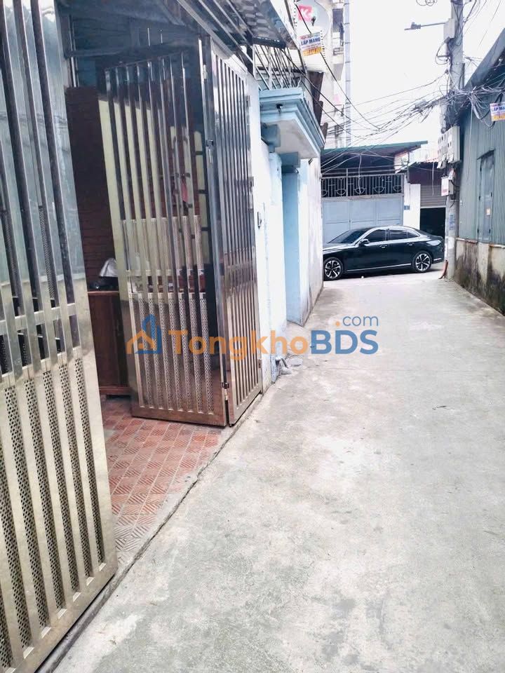 Nhà Nguyên Căn 80m² 3 Tầng Kinh Doanh Tốt - Long Biên