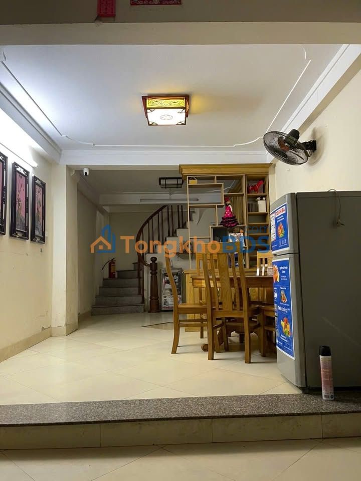 Cho thuê nhà 5 tầng Nguyễn Xiển, Thanh Xuân - 4PN Full đồ, Giá 12 triệu