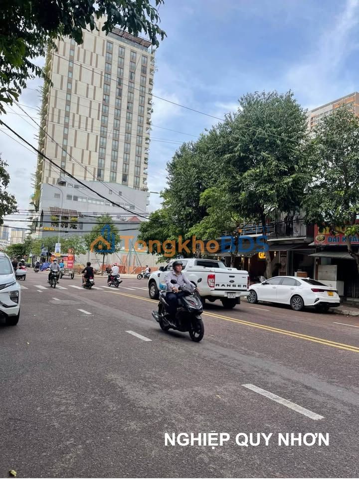 Nhà Góc 2 Mặt Tiền Nguyễn Thị Định, Quy Nhơn - 90m², 5PN, 10.5 Tỷ