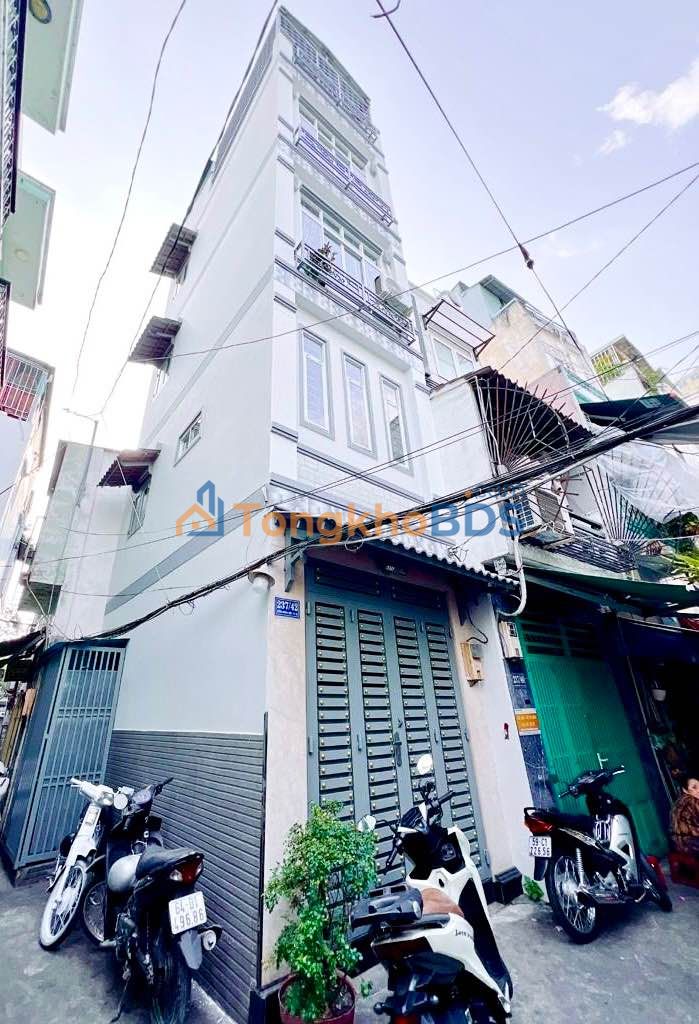 Nhà 5 Tầng Lô Góc Hoàng Diệu Q4 - 20.2m² - Giá 5.5 Tỷ