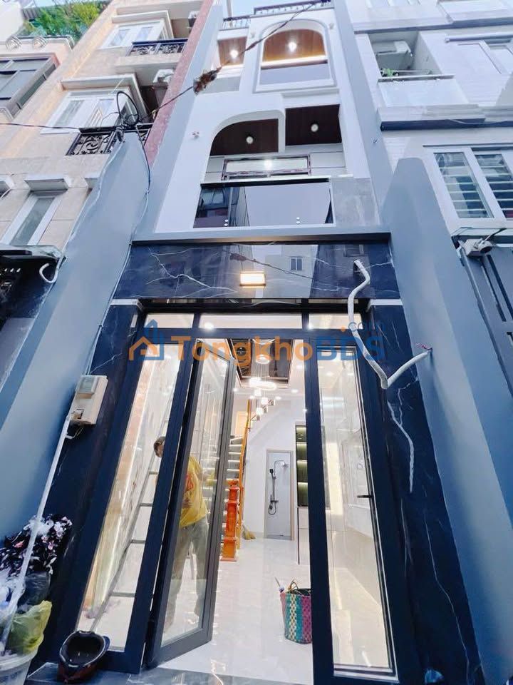 Nhà Phố 4 Tầng Đoàn Văn Bơ, Q4 - Kinh Doanh Sầm Uất, Sát Trung Tâm