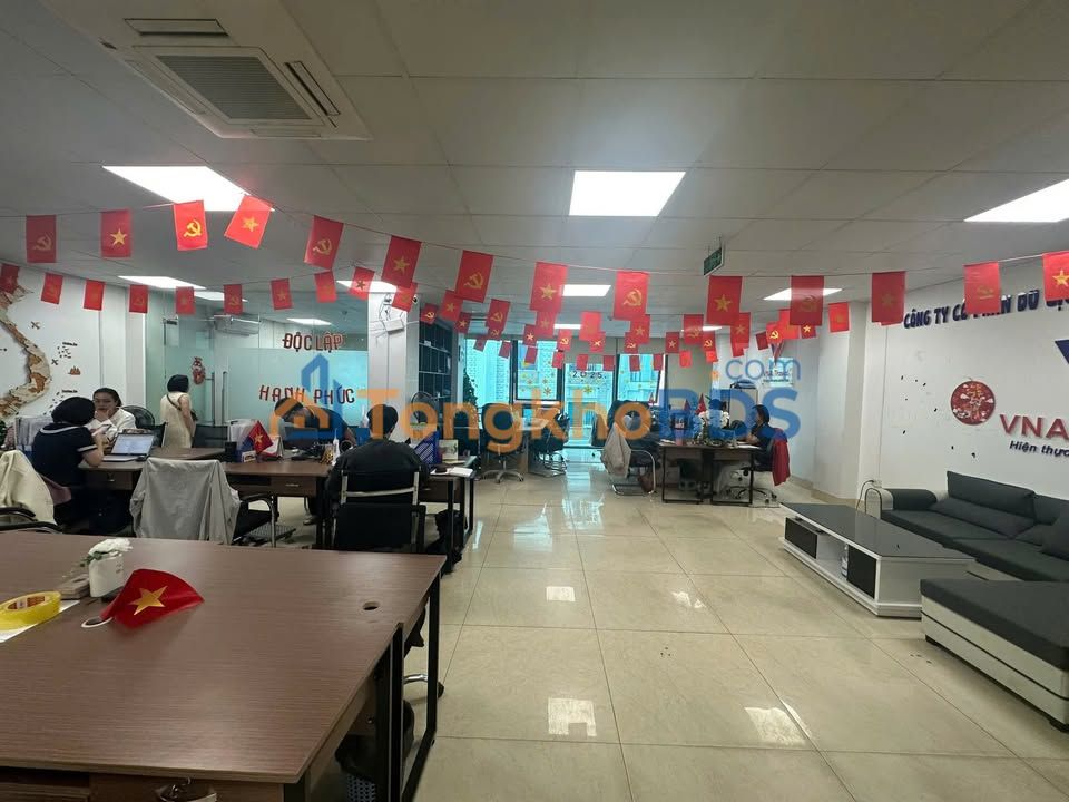 Văn phòng 120m² Lê Đức Thọ, Nam Từ Liêm - 18 Triệu/Tháng - Sẵn Sàng Kinh Doanh