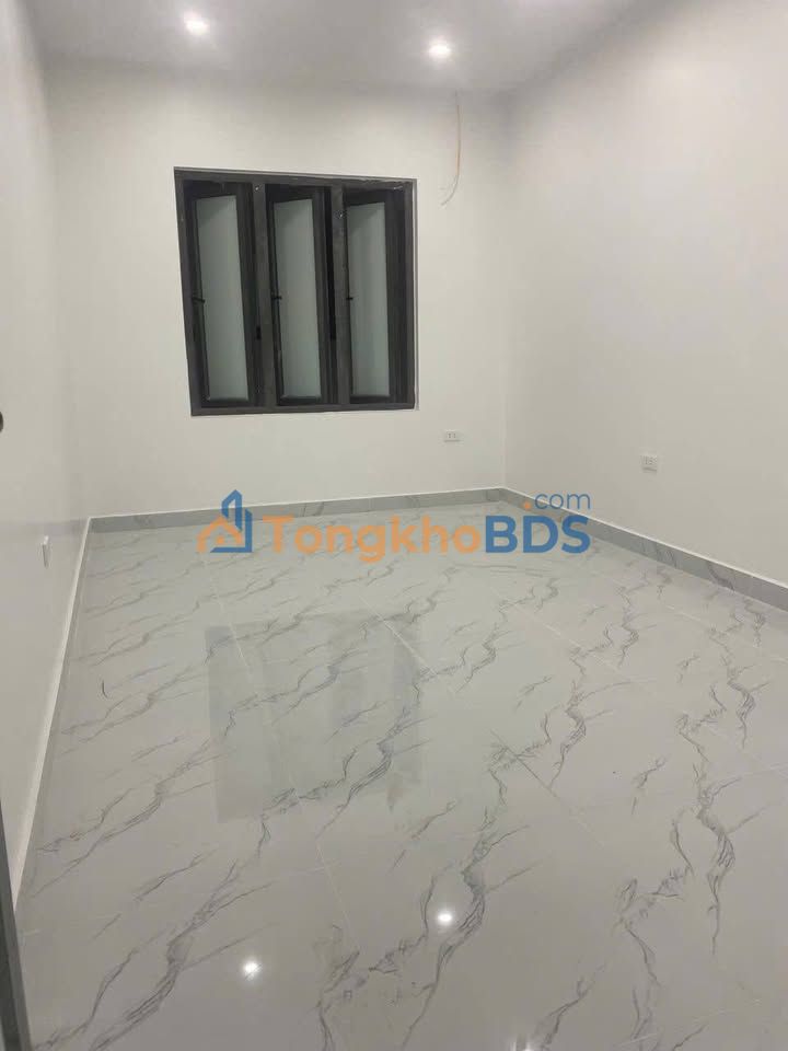 Nhà 40m² 3 Tầng, Ngõ 3m Lê Chân - Sổ Đỏ Thổ Cư, Giá 1.5 Tỷ