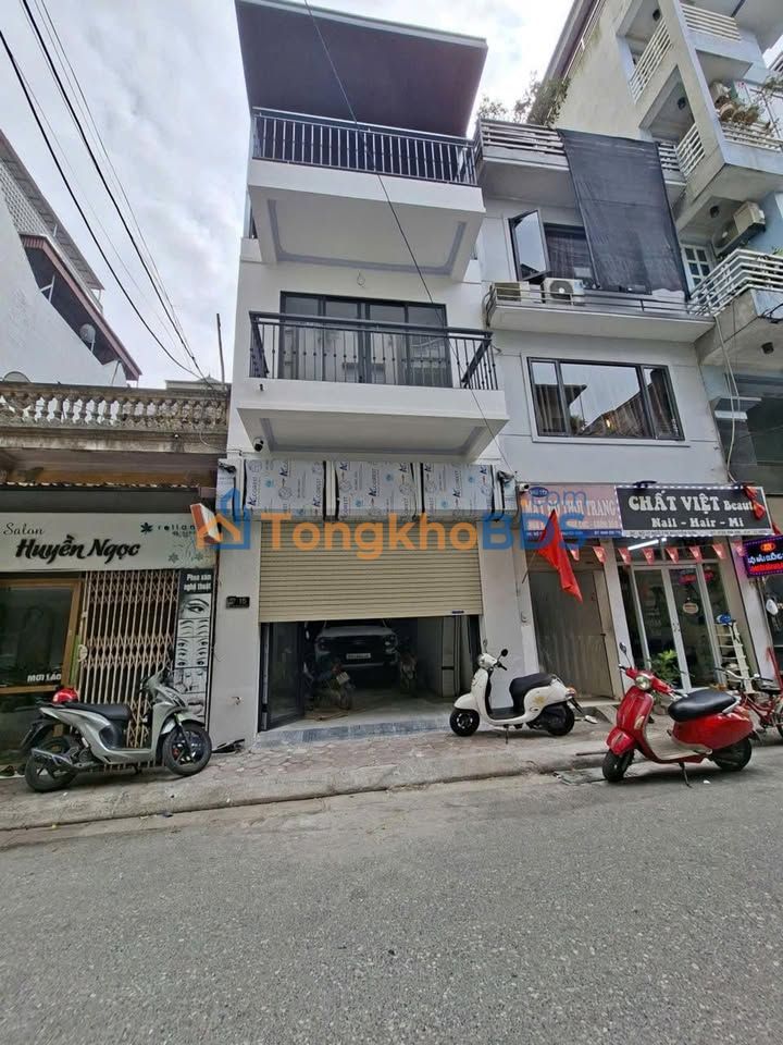 Bán Nhà Mặt Tiền Nguyễn Sơn, Gia Lâm - 80m², Vỉa Hè Rộng, Oto Tránh