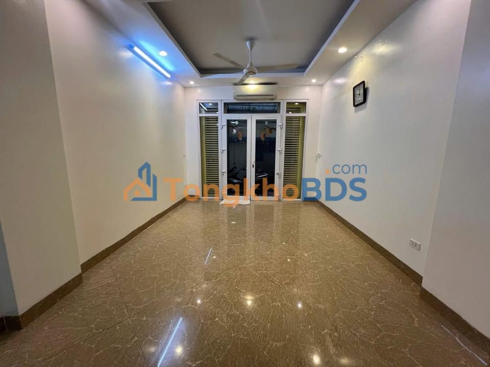 Bán nhà phố Lạc Trung 60m² 4 tầng - Ô tô tránh, gần phố, 10 tỷ