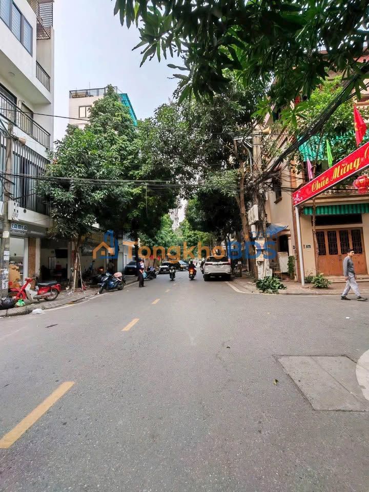 Nhà Phân Lô Quân Đội 918 Long Biên 40m² 10.9 Tỷ - Ô Tô Tránh, Sát Aeon Mall