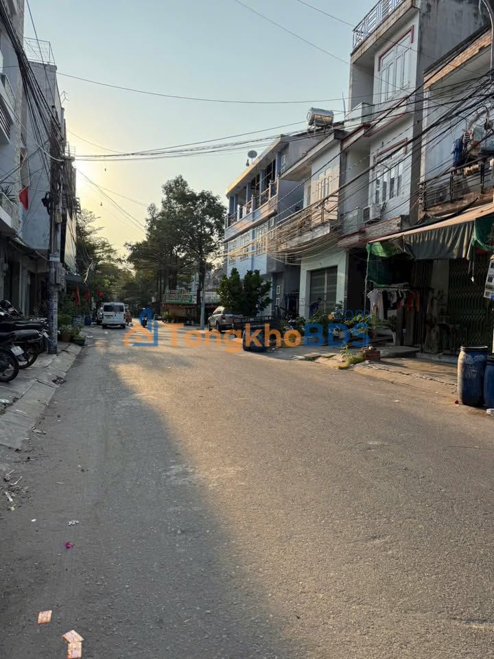 Nhà Mặt Tiền Kinh Doanh Dĩ An 90m² - Dòng Tiền 15 Triệu/Tháng - Giá Rẻ Hơn 1 Tỷ