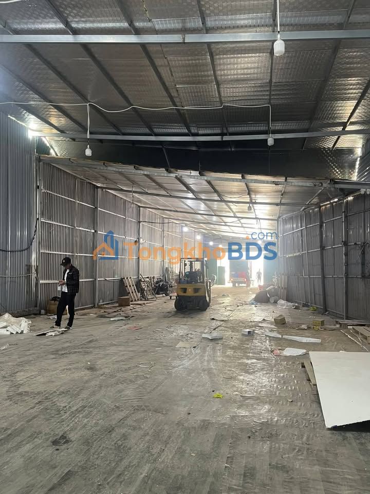 Cho thuê kho xưởng 400m² Hà Nội - Xe tải đỗ cửa, 3 pha