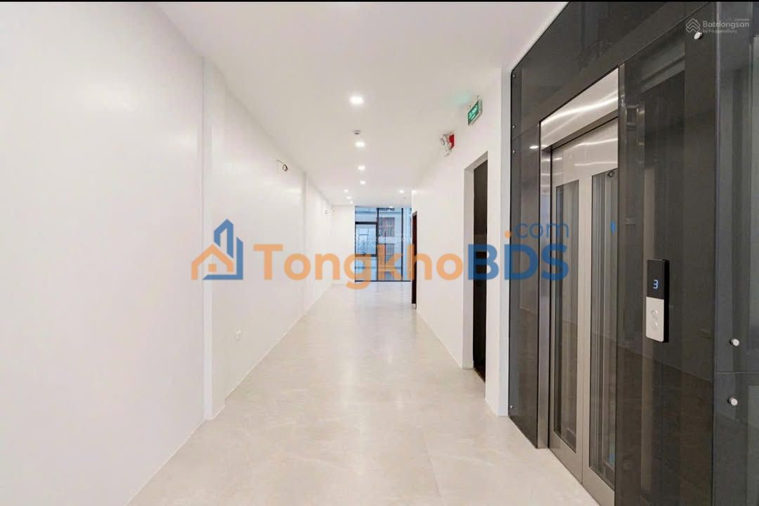 Cho thuê Nhà Mặt Phố Võ Chí Công, Tây Hồ - 100m² x 5 Tầng, Kinh Doanh Đa Ngành