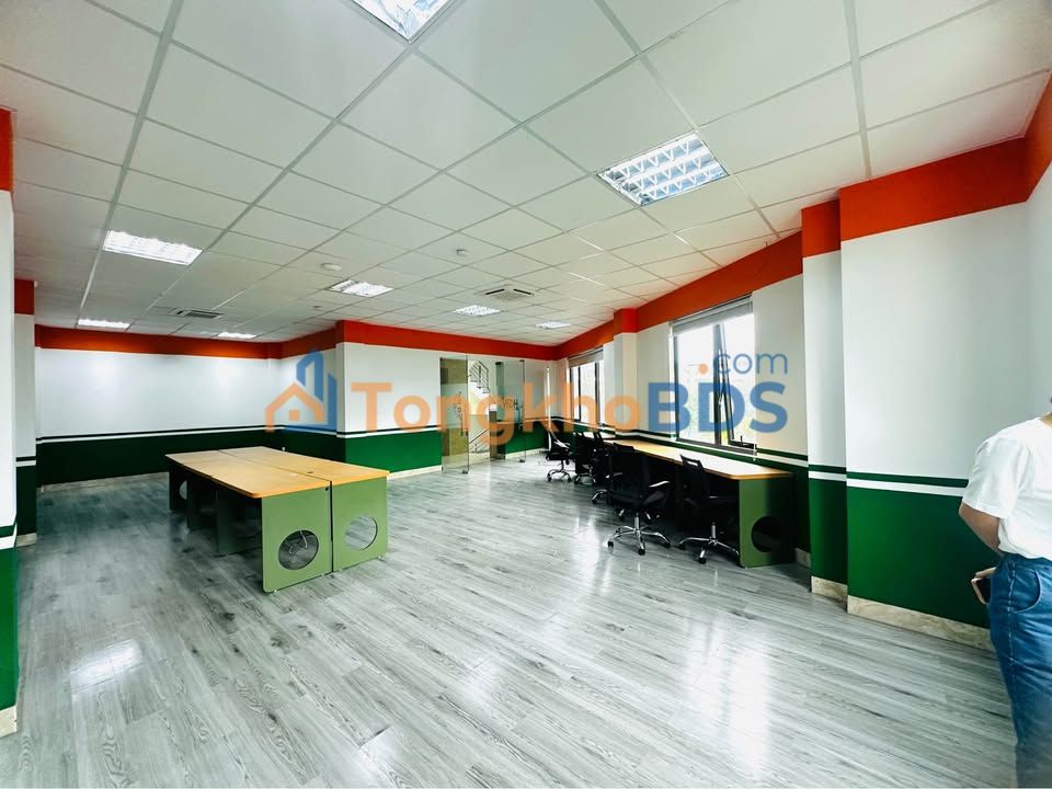Văn Phòng 90m² Nguyễn Thị Định, Cầu Giấy - View Hồ Thoáng Đãng, Giá 12 Triệu