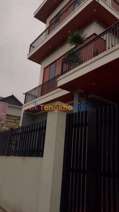 Bán Biệt Thự 202m² Mê Linh - Ô tô ngủ trong nhà, Full nội thất đỉnh cao