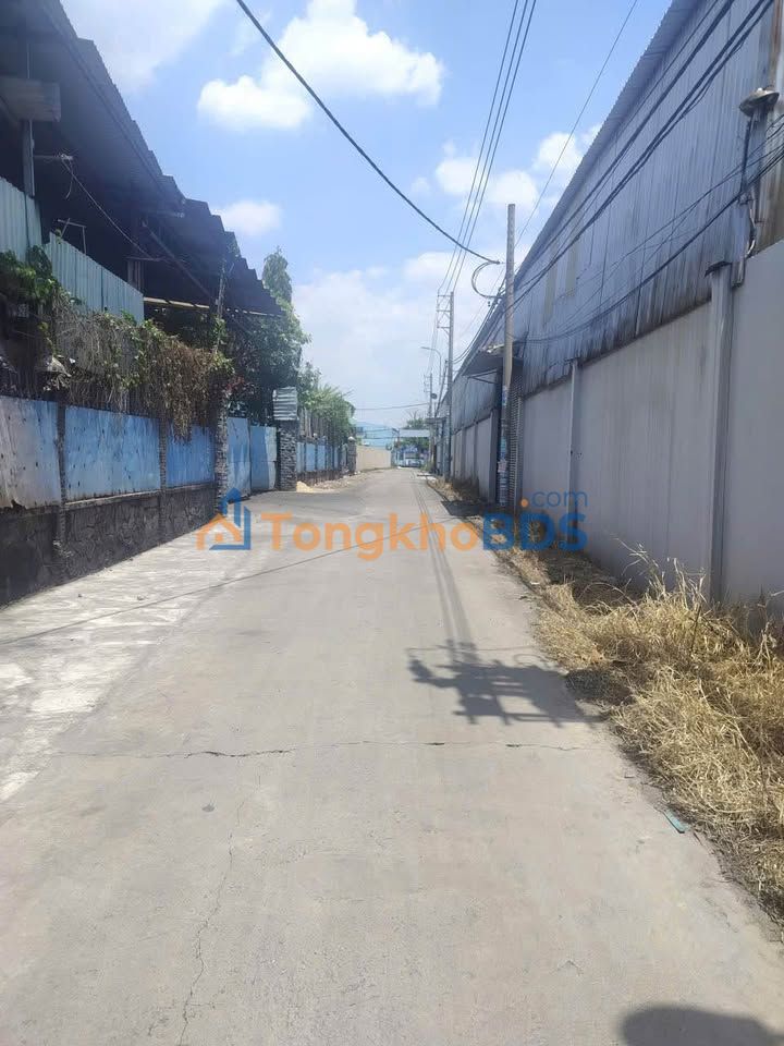 Bán đất thổ cư Hóc Môn 120m² giá 3.9 tỷ - Xây dựng tự do