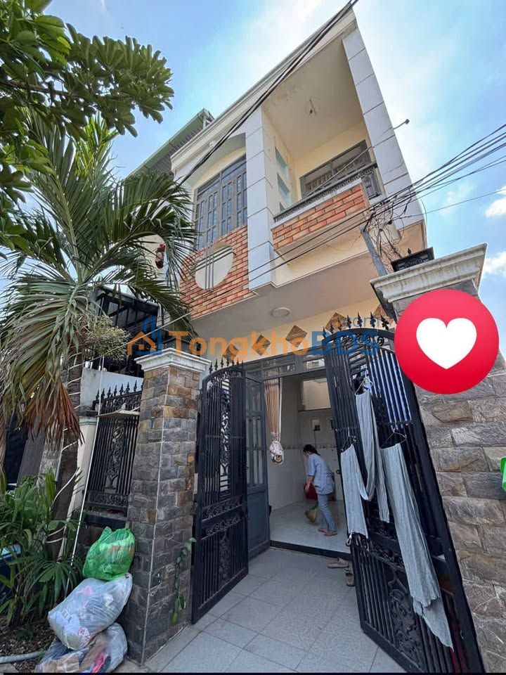 Nhà Nguyên Căn 4PN Quận 7 - Giá 9 Triệu/Tháng