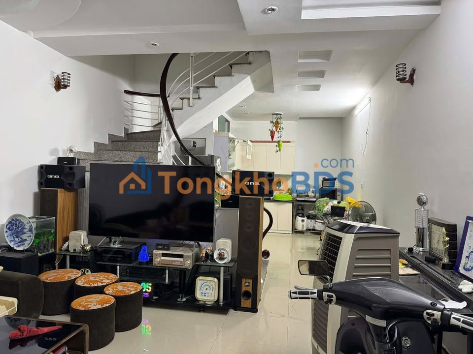 Nhà 3 Tầng Ngõ Tô Ngô Gia Tự, Hải An - 42m² Kinh Doanh Tốt