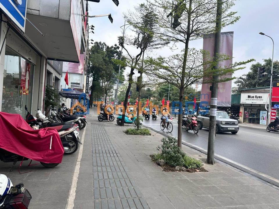 Nhà Mặt Phố Chùa Bộc 98m² - Kinh Doanh Đỉnh Cao, 70 Tỷ