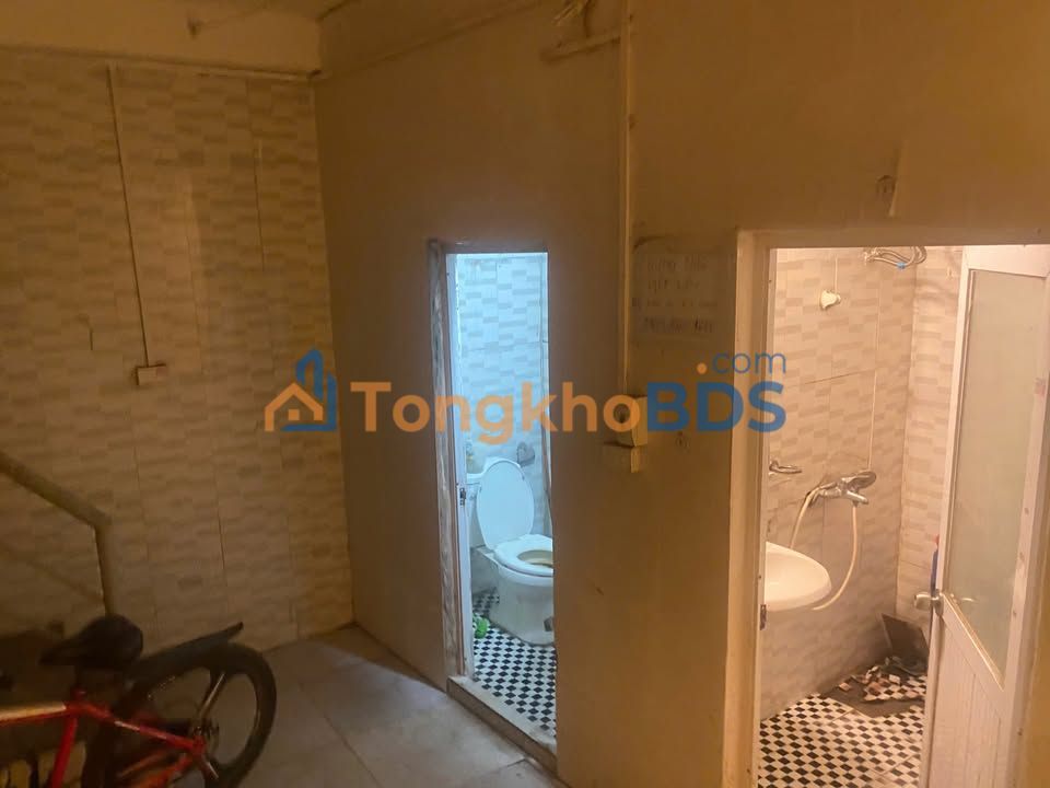 Nhà nguyên căn 5PN Nguyễn Trãi, Thanh Xuân - Giá 10 Triệu, Sẵn Ở Ngay!