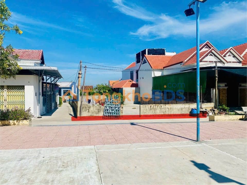 Bán Gấp Lô Góc 178m² Cách Biển Dốc Lết 180m - Hướng Đông Mát Mẻ