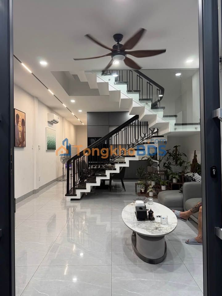 Nhà 95m² Trần Cao Vân, Đà Nẵng - 4PN, 3 Tầng, Ô tô tránh