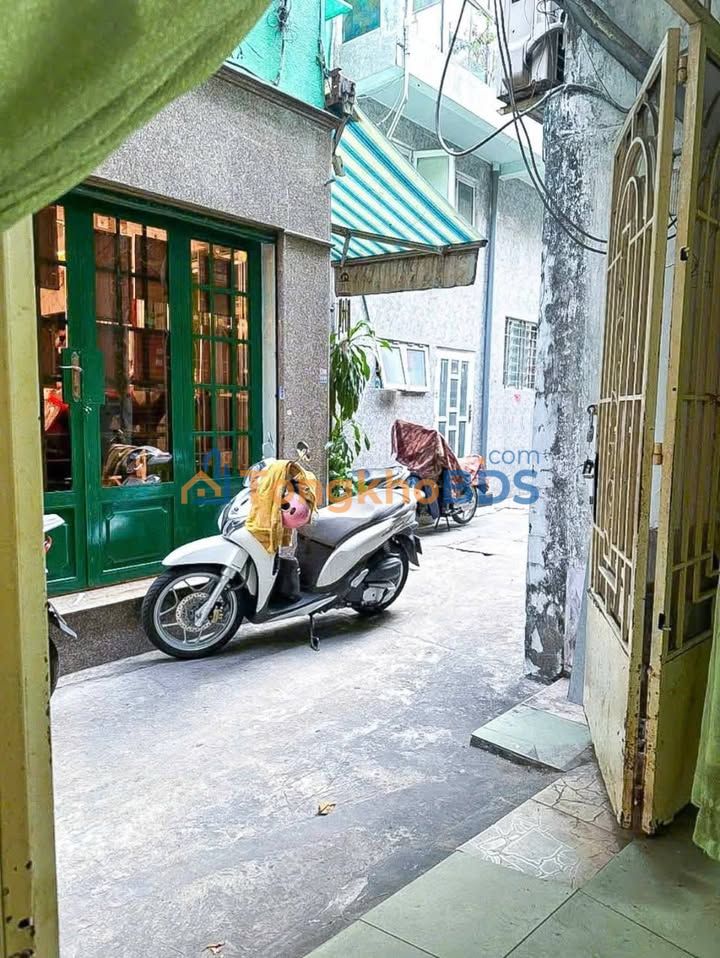 Nhà Mặt Tiền Lý Thái Tổ Quận 10 - 31m² Giá 6.4 Tỷ - Sẵn Sàng Kinh Doanh