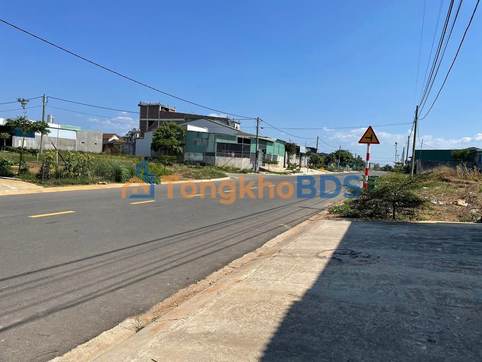 Đất Nền Mặt Tiền Tô Hiến Thành, Đắk Hà - 270m² Hướng Đông, Giá Tốt