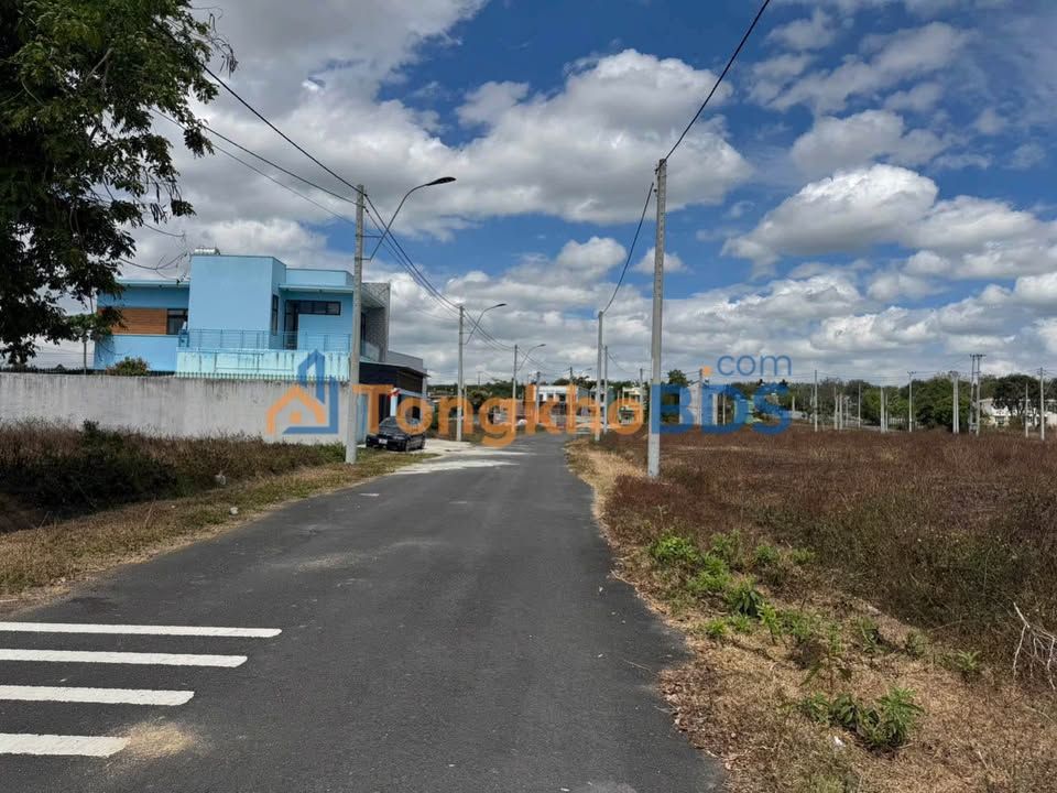 Bán đất 160m² thổ cư full, Phường Ngô Mây, Kon Tum - Giá 800 triệu