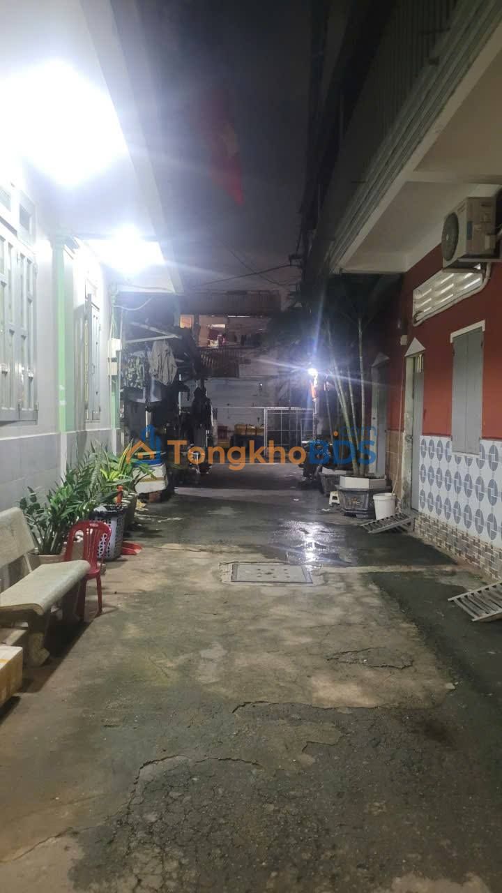 Nhà Hẻm Xe Hơi Gò Vấp - Ngang 16m, 62m², 3PN, Giá 4.45 Tỷ