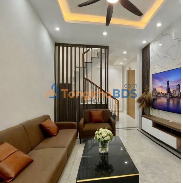 Nhà Lô Góc 33m² Phường Dịch Vọng, Cầu Giấy - Dòng Tiền 9 Triệu/Tháng, Giá 7 Tỷ