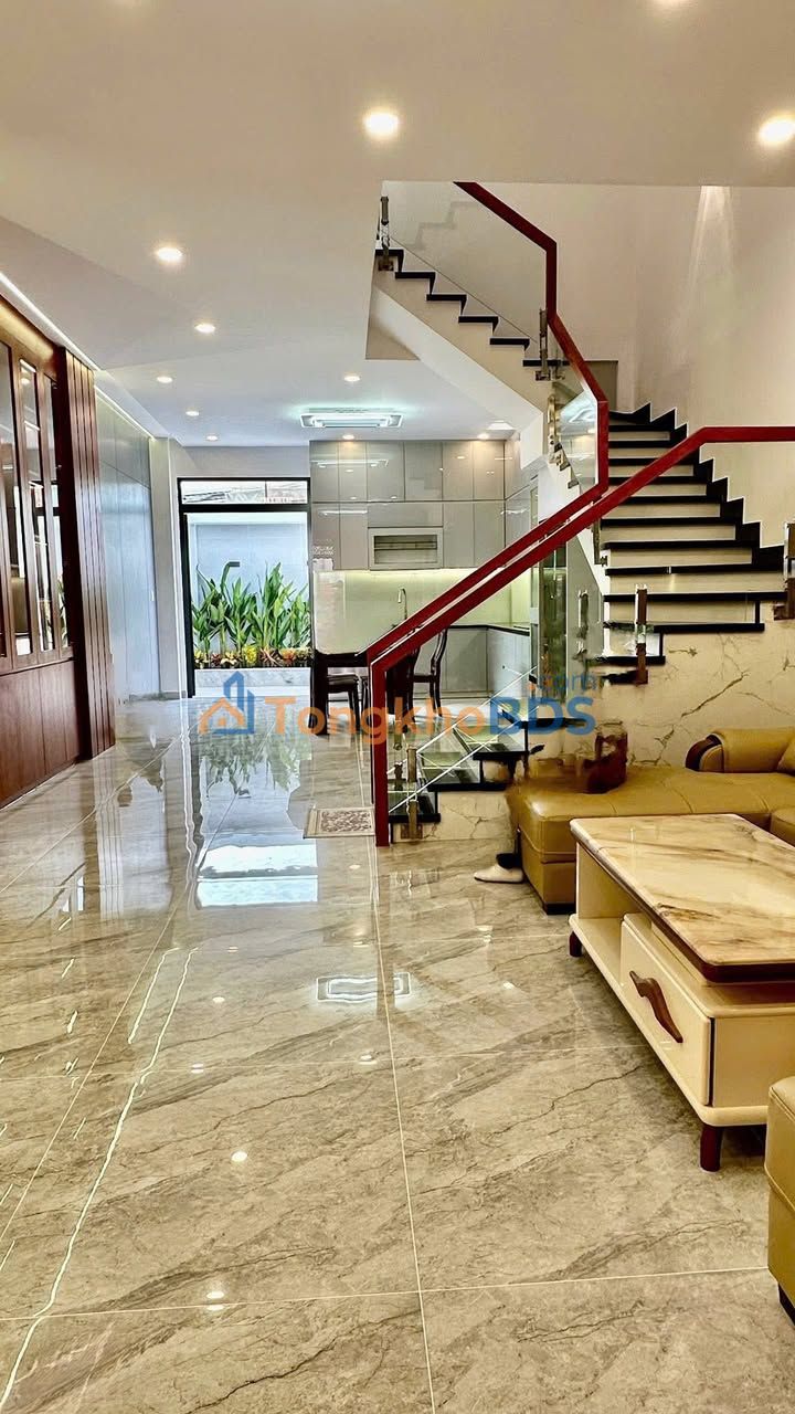 Nhà Hóc Môn 100m² - 3 Tầng Sân Thượng Full Nội Thất Cao Cấp - 7 Tỷ