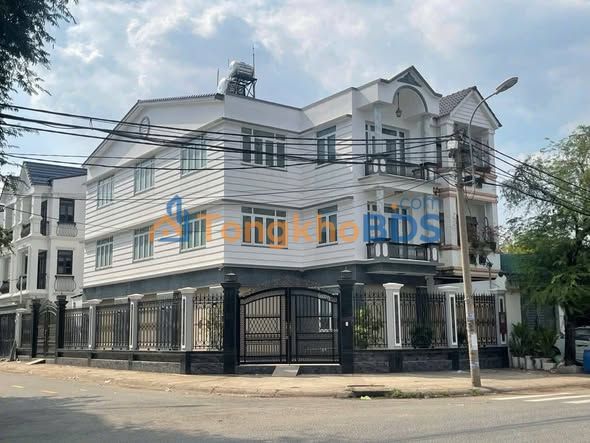 Nhà Mặt Tiền Thủ Đức 184m² Có Thang Máy, Giá 30 Triệu/Tháng