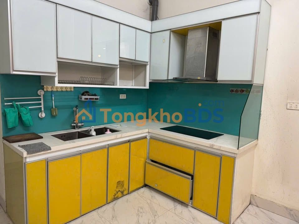 Cho thuê nhà 3 tầng 4PN Quang Lãm, Hà Đông - Giá 9 triệu/tháng