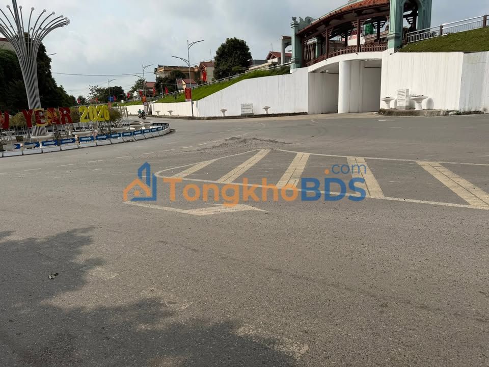 Nhà Mặt Tiền Dốc Đá Nam Định 100m² - Sổ Riêng, Kinh Doanh Đỉnh