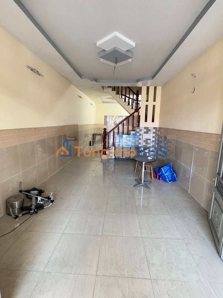 Nhà 100m² Mai Hắc Đế Q8 - 5.2 Tỷ, Xe Hơi Vào Nhà, Sổ Hồng Riêng