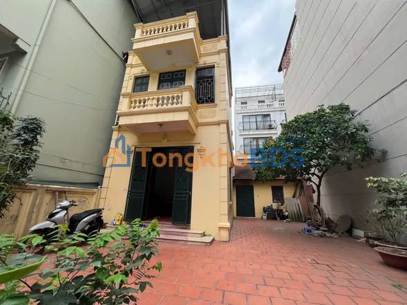 Nhà Nguyên Căn 3 Tầng, Sân 150m² Tại Tứ Liên, Tây Hồ - Giá Thỏa Thuận