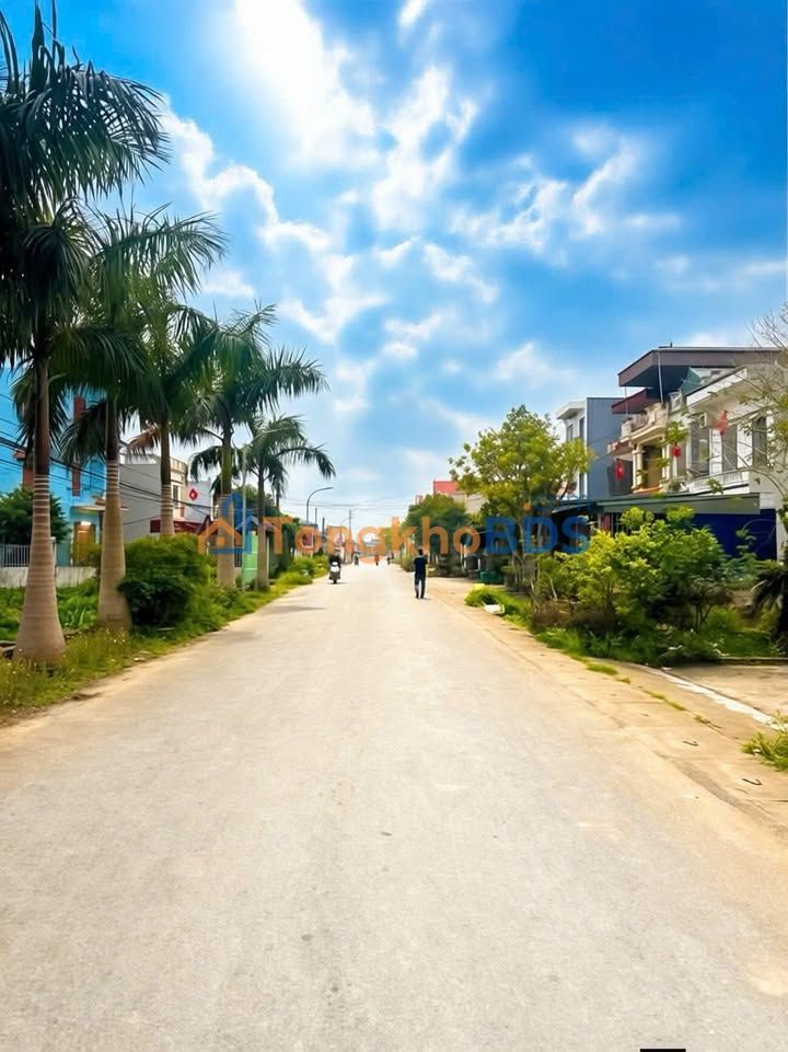 Bán Đất Trục Dân Chủ Hưng Hà - 100m² - Giá Tốt