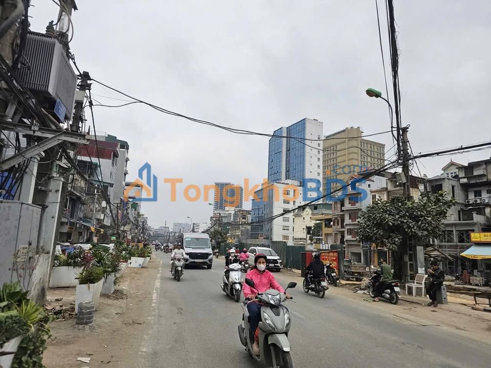 Bán gấp căn hộ 33m² Đống Đa, 5PN khép kín, 100m bãi đỗ ô tô