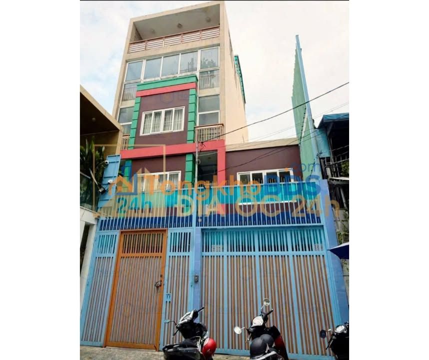 Biệt thự hẻm xe tải 185m² 4PN, có thang máy - Huỳnh Văn Bánh, Phú Nhuận