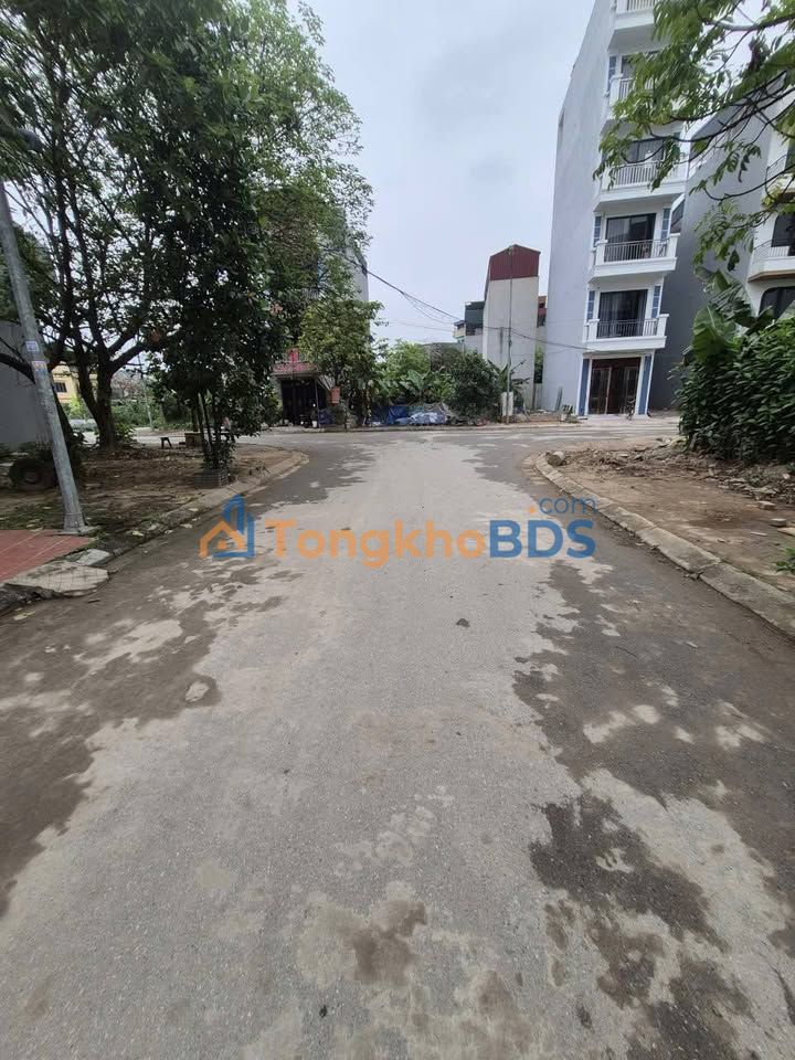 Đất nền 49.5m² Hà Đông - Vỉa hè rộng, ô tô tránh, giá 9xx tỷ