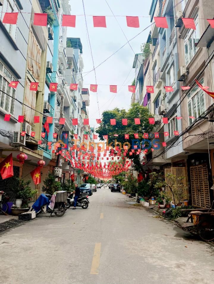 Nhà Mặt Phố Trần Đăng Ninh, Hà Đông - Kinh Doanh Đỉnh Cao, 35m² x 7 Tầng