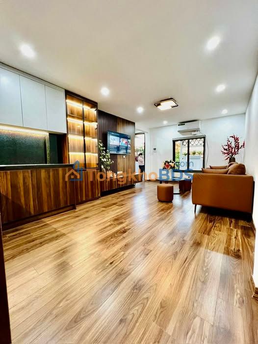 Chung cư Quỳnh Mai 90m² hơn 4 tỷ - Sổ đỏ, 3 PN, sẵn ở ngay!