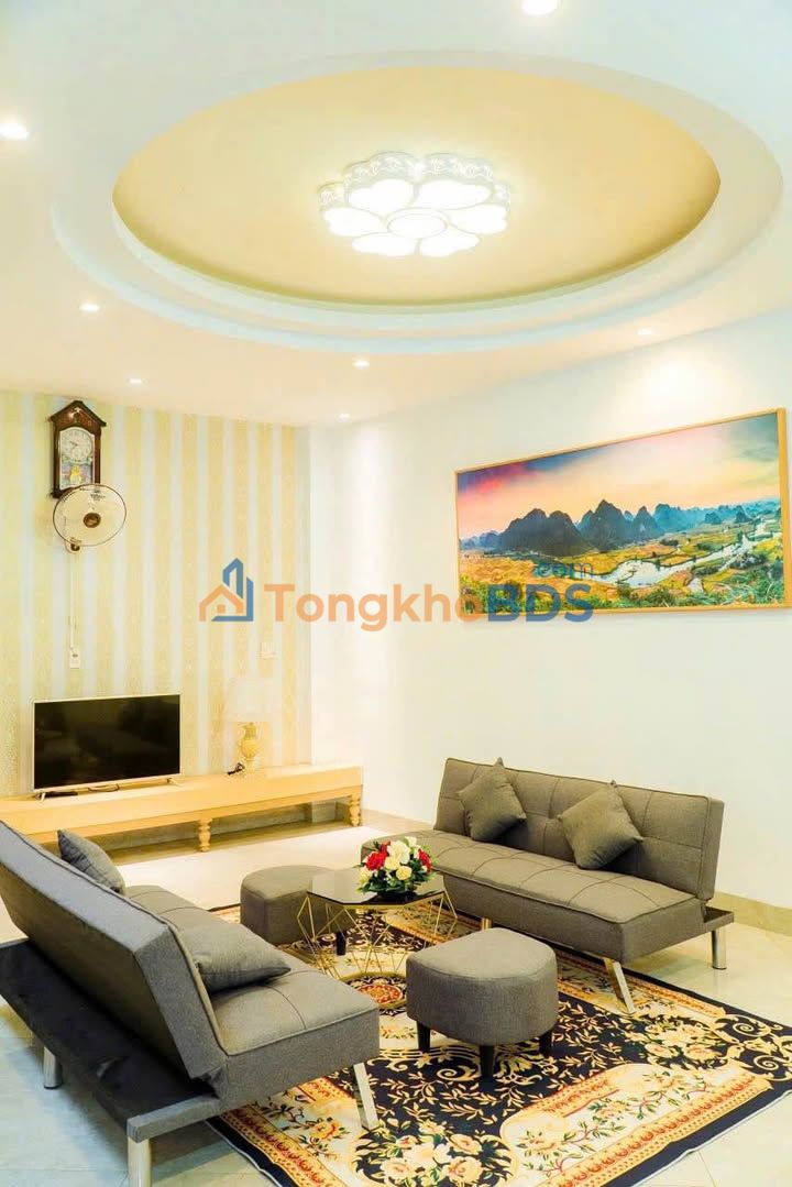 Nhà 3 Tầng Mặt Tiền Huỳnh Thúc Kháng, Huế - Kinh doanh Đa Ngành