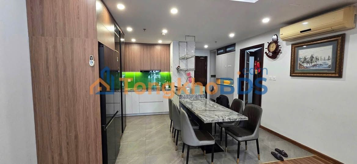 Bán Căn hộ Times City 81m² - 2PN Giá 8.8 Tỷ - Sẵn Sàng Vào Ở Ngay